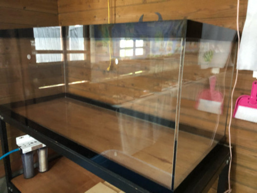 1500x 600x600水槽 クラック有り爬虫類などのケージにどうですか？