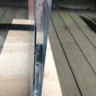 1500x 600x600水槽 クラック有り爬虫類などのケージにどうですか？ これ、爬虫類用の水槽でヒビが入ってるんだけど、大丈夫かな？ : r
