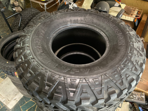 引取限定！ミッキートンプソン 10J アルコア クラシック 35×14.5-15 マッドタイヤ
