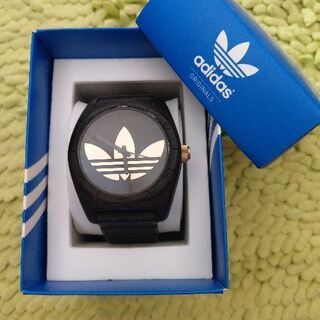 Adidas☆USED腕時計☆黒×ゴールド