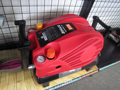 【エコプラス門司店】MAX　スーパーエアーコンプレッサ　AK-HL9700G　中古品
