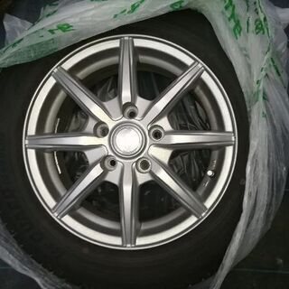 値下げ】1シーズンのみ使用 スタッドレスタイヤ ICEGUARD 185/65R15の 