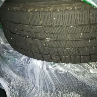 値下げ】1シーズンのみ使用 スタッドレスタイヤ ICEGUARD 185/65R15の 