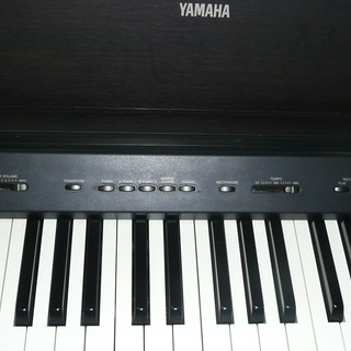 値下げ ヤマハ 電子ピアノ YDP-88 椅子付き 古いものですが使用時間