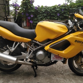 ☆☆DUCATI ST4　ZDMS200AAYB　黄色　私物として普段乗ってるバイクです　よく走りますよ DUCATI ST4 ZDMS200AAYB 黄色 私物として普段乗ってるバイクです よく