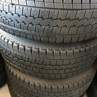 ハイエース用ホイール付きスタッドレスタイヤ★車に取り付け無料★