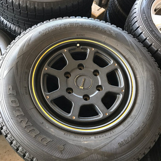 ハイエース用ホイール付きスタッドレスタイヤ★車に取り付け無料★