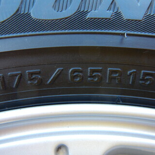 ＦＥＩＤ　Ｇ６　１５インチ　スタッドレス　アクア、フィット、キューブ