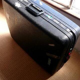 海外旅行用サムソナイトスーツケース