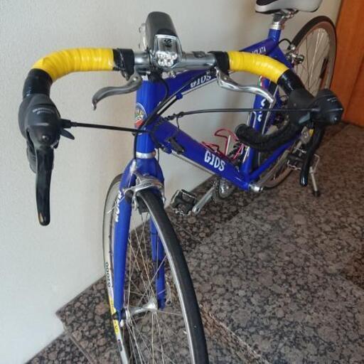 ジオス・ヴォラータです。\n\n状態はきれいですが、中古です  