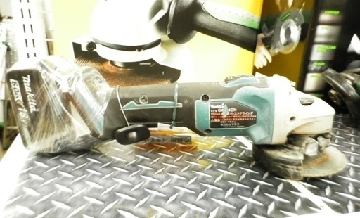 ✨マキタ ディスクグラインダー GA404DN 中古美品✨うるま市田場✨