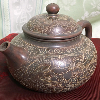 中国 欽陶居 急須 No.39 雲龍 擬古型 紫泥 白泥 紫砂 茶壷 茶壺 欽州 エングレービング 浮彫 罫書き 中国 欽陶居 急須 No.39 雲龍 擬古型 紫泥 白泥 紫砂 茶