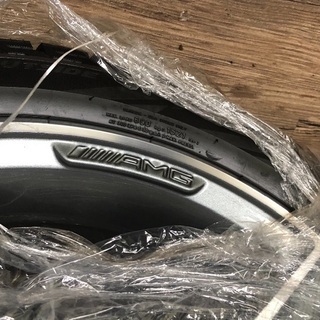 メルセデスベンツCクラスAMGホイール付きスタットレスタイヤ