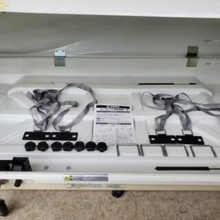 INNOのルーフボックス｢BR220 PW｣