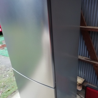 ハイアール 冷蔵庫 2ドア 270L 2017年 高さ172㎝ 奥行64.5㎝ 幅59