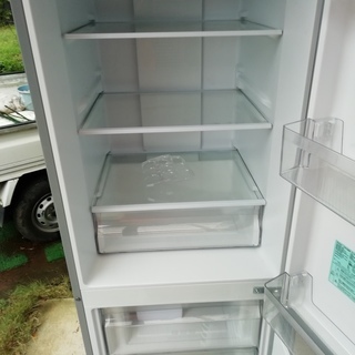 ハイアール　冷蔵庫　2ドア　270L　2017年　高さ172㎝　奥行64.5㎝　幅59㎝　配送設置OK　条件有 ハイアール 冷蔵庫 2ドア 270L 2017年 高さ172㎝ 奥行64.5㎝ 幅59