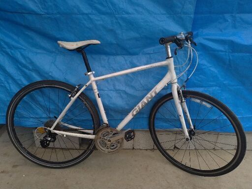 GIANT ESCAPE R3 700C アルミ 24速 500mm 白クロス GIANT ESCAPE R3