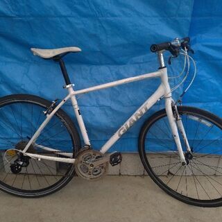 GIANT ESCAPE R3 クロスバイク エスケープ ホワイト アルミ 700C 500ｍｍ 24速ギア