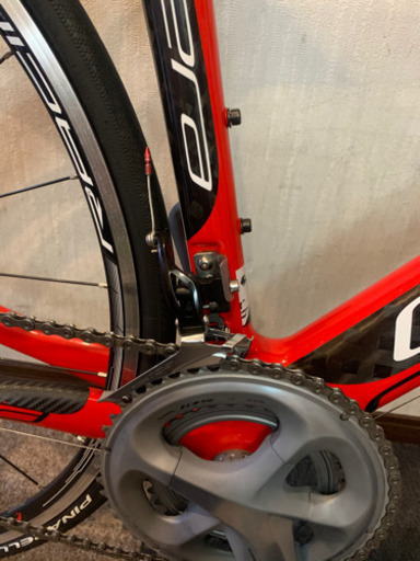 ロードバイクピナレロの姉妹メーカーのオペラカノーバ 完成車