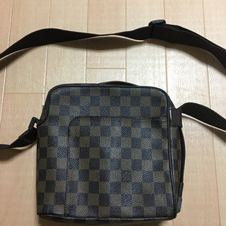 VUITTON ヴィトン　カバン　ショルダーバッグ