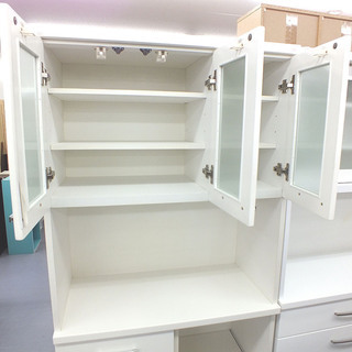 キッチンボード 鏡面白 ホワイト ハイタイプ 食器棚 ￥20,000- - 収納家具