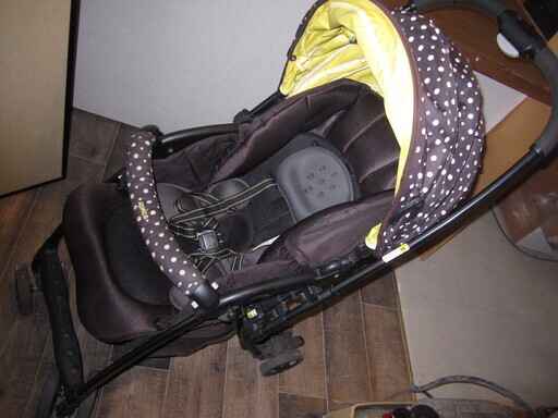 655 Aprica アップリカカルーンプラス水玉a B兼用ベビーカー 赤ちゃんベビー用品移動用品お散歩 エレーマー 高浜のベビー用品 ベビーカー バギー の中古あげます 譲ります ジモティーで不用品の処分