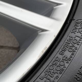 ＢＭＷ３シリーズＭスポーツ純正　１８インチ　１本　ランフラットタイヤ付き