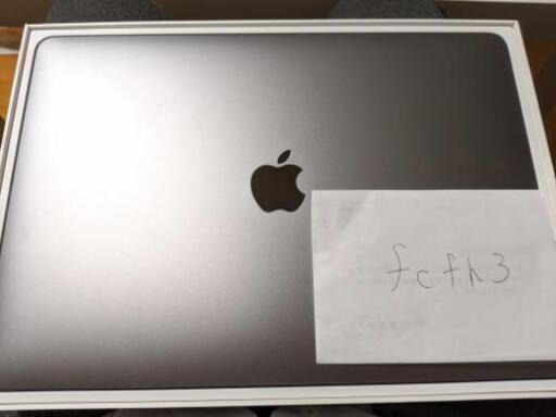 【取引中】MacBook Pro  13.3インチ Retina 2017年製(箱・USBハブ付き)