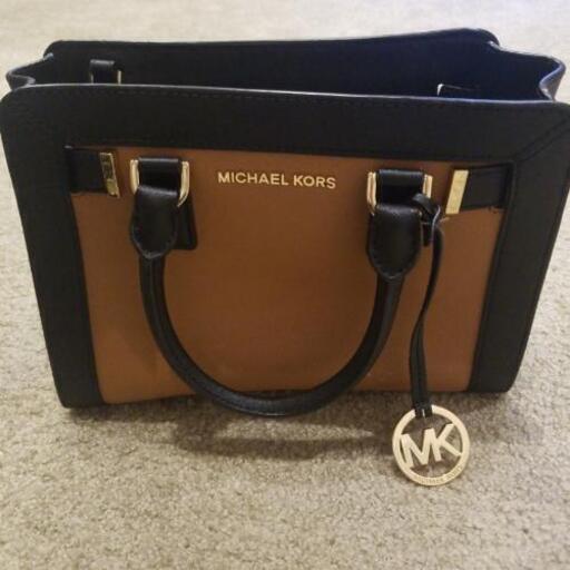 マイケルコース　MICHAEL KORS　ショルダーバッグ