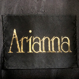 毛皮 コート ARIANNA（アリアンナ）イタリアの老舗ネックウェアブランド