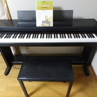 ヤマハ 電子ピアノ クラビノーバ CLP-560 椅子付き　説明書付き ヤマハ 電子ピアノ クラビノーバ CLP-560 椅子付き説明書付き