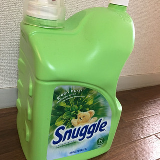 取引決定⭐️柔軟剤 開封 半分ほど使用済 snuggle