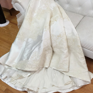 🎀 ウエディングドレス 🎀  残２枚 トレーン 白 ドレス レース リボン