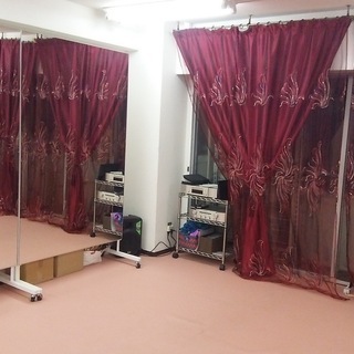 ダンススタジオ用キャスター付き大きな鏡(横120㎝x縦180㎝)残3