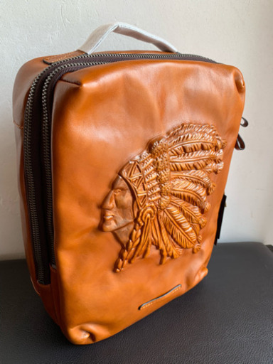 目立ちます‼️★新品・未使用  欧米スタイル インディアン 図案 本革リュックバック 旅行バッグ  大容量