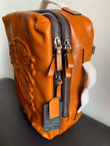 目立ちます‼️★新品・未使用  欧米スタイル インディアン 図案 本革リュックバック 旅行バッグ  大容量 目立ちます‼️☆新品・未使用 欧米スタイル インディアン 図案 本革