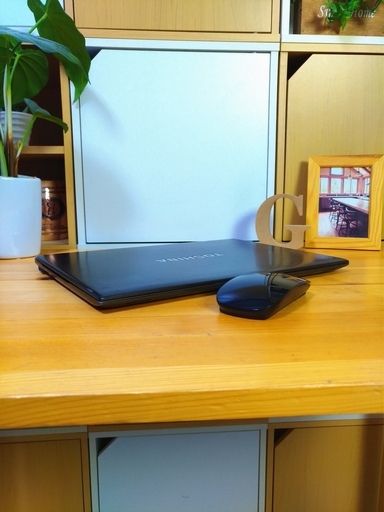 corei5メモリ6Gで超高性能！ SSD120Gで高速♪ 超薄型軽量で持ち運びが