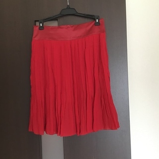 H&M 赤スカート