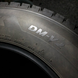 ブリヂストン ブリザック DM-V2 225/65R17中古タイヤ4本