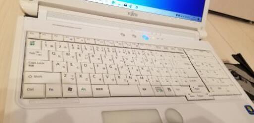 デュアルコア❗ 大容量320GB❗ 15.6インチワイド❗ Wi-Fi❗ Windows10❗ LIFEBOOK❗