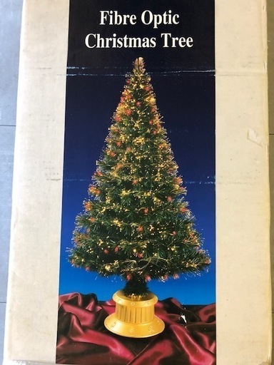 クリスマスツリー「グリーンファイバーツリー（120cm）飾り付き）」です。