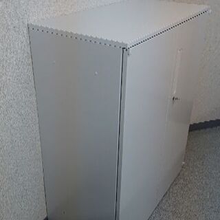 【値下げしました】鍵付きキャビネット/鍵付き書庫/鍵付き棚
