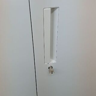 【値下げしました】鍵付きキャビネット/鍵付き書庫/鍵付き棚