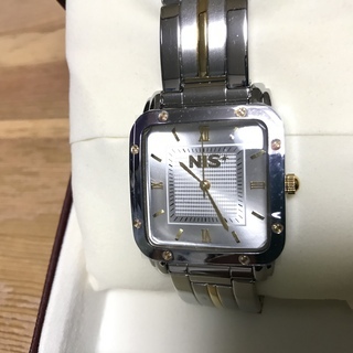 韓国国家情報院NISの腕時計でして非売品でございます(＾◇＾)