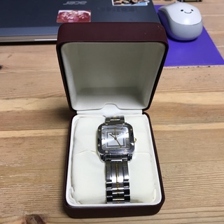 韓国国家情報院NISの腕時計でして非売品でございます(＾◇＾)