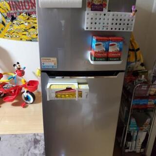 Hisense🔸2ドア冷凍冷蔵庫(2015年製)保証も残ってます🎶