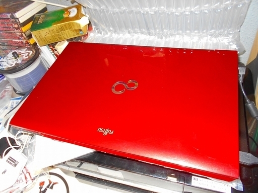 Fujitsu LifeBook AH40/J(ルビーレッド)Win8→Win10 Fujitsu LifeBook AH40/J(ルビーレッド)Win8→Win10