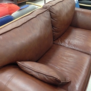 取りに来れる方限定！ LAURA ASHLEYのソファーです！！