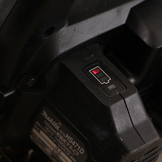  makita マキタ 充電式マルノコ 125ｍｍ HS471D 箱あり 18V (10UD3409YGw)