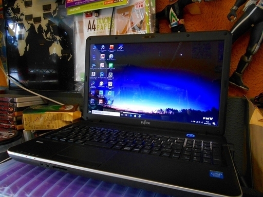 Fujitsu LifeBook AH15/M(マットブラック)Win8→Win10